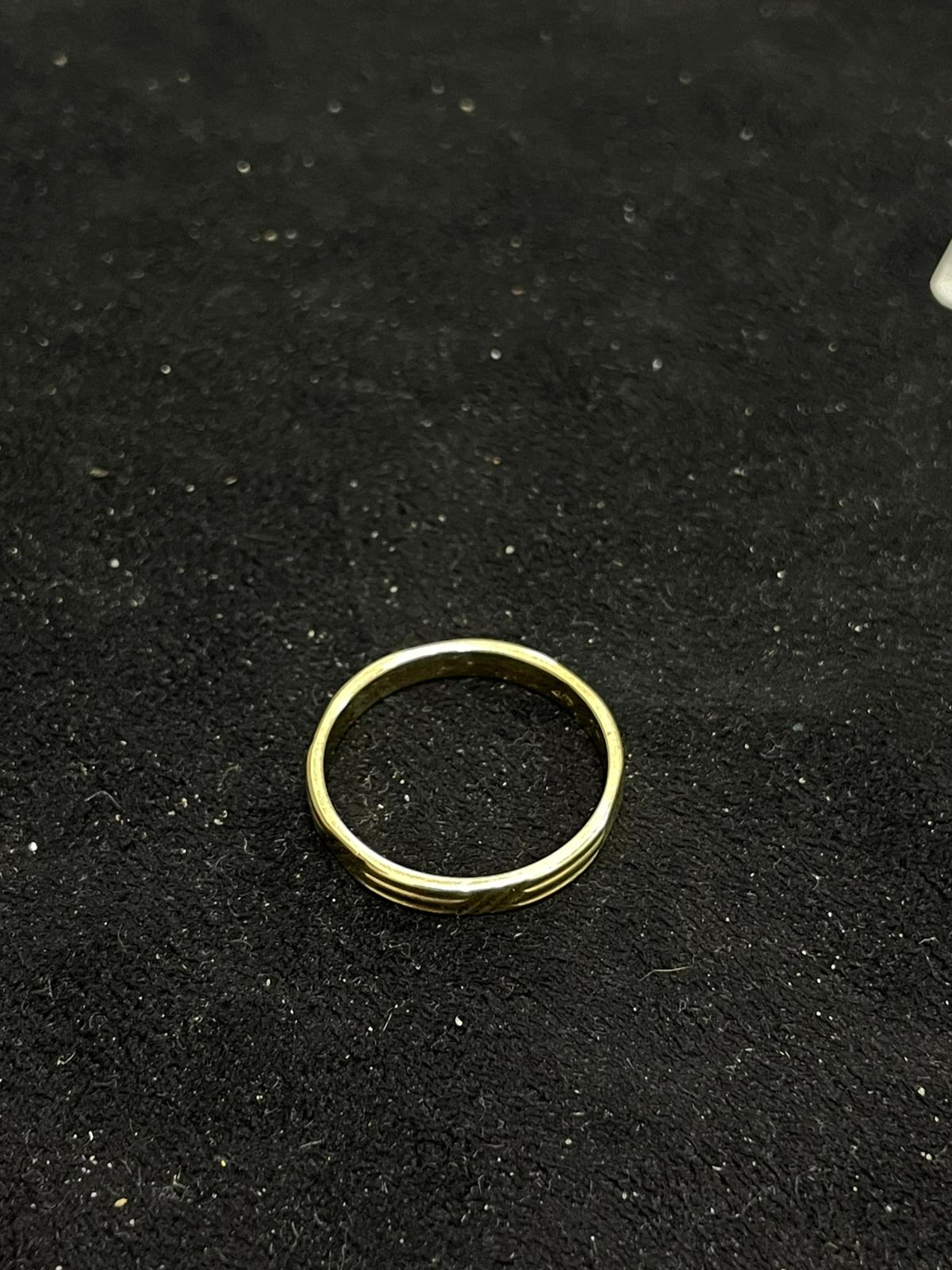 Anillo de oro de 18 Kt de segunda mano