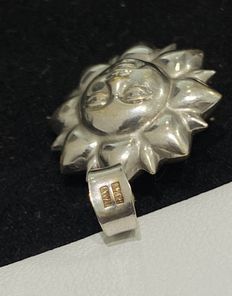 Colgante de oro de 18Kt de segunda mano