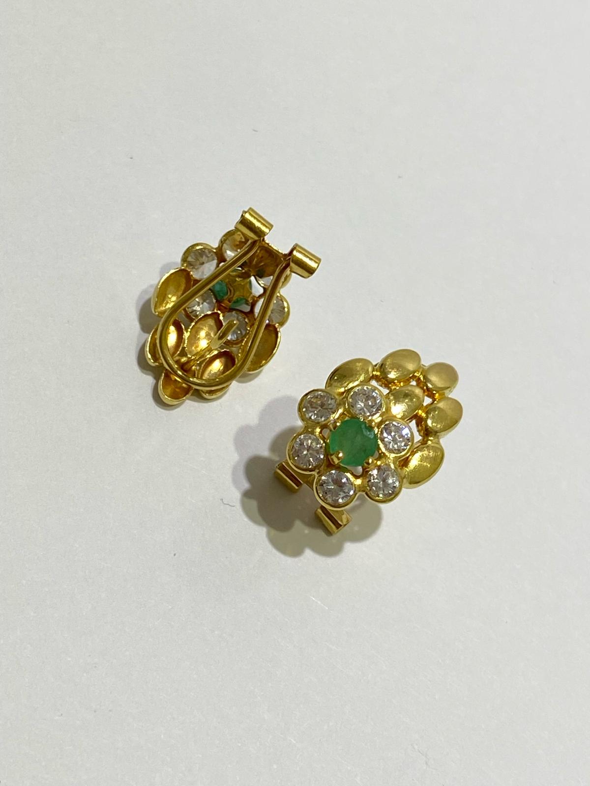 Pendientes de oro 18 Kt de segunda mano