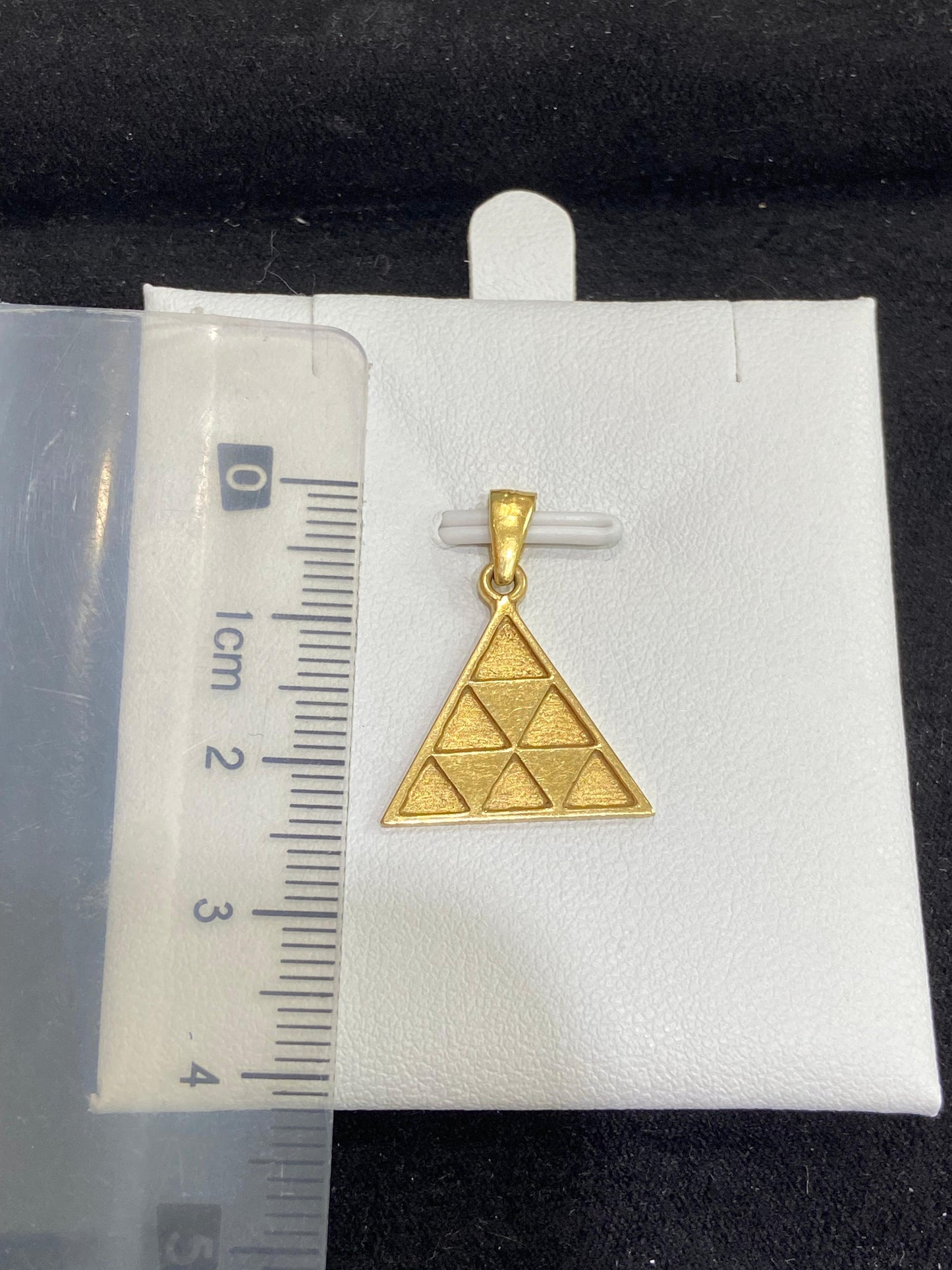 Colgante de oro 18Kt de segunda mano