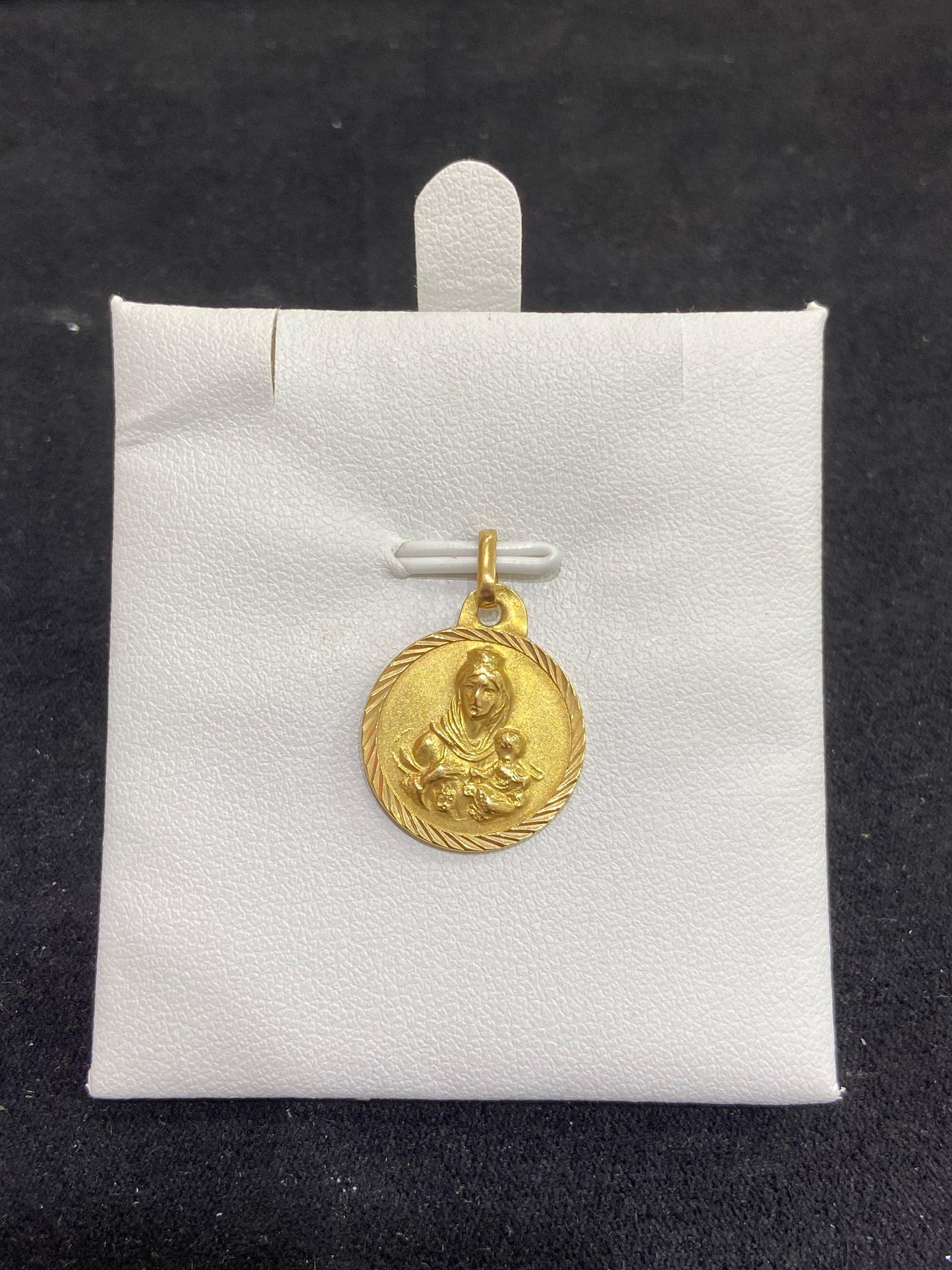 Colgante de oro 18Kt de segunda mano
