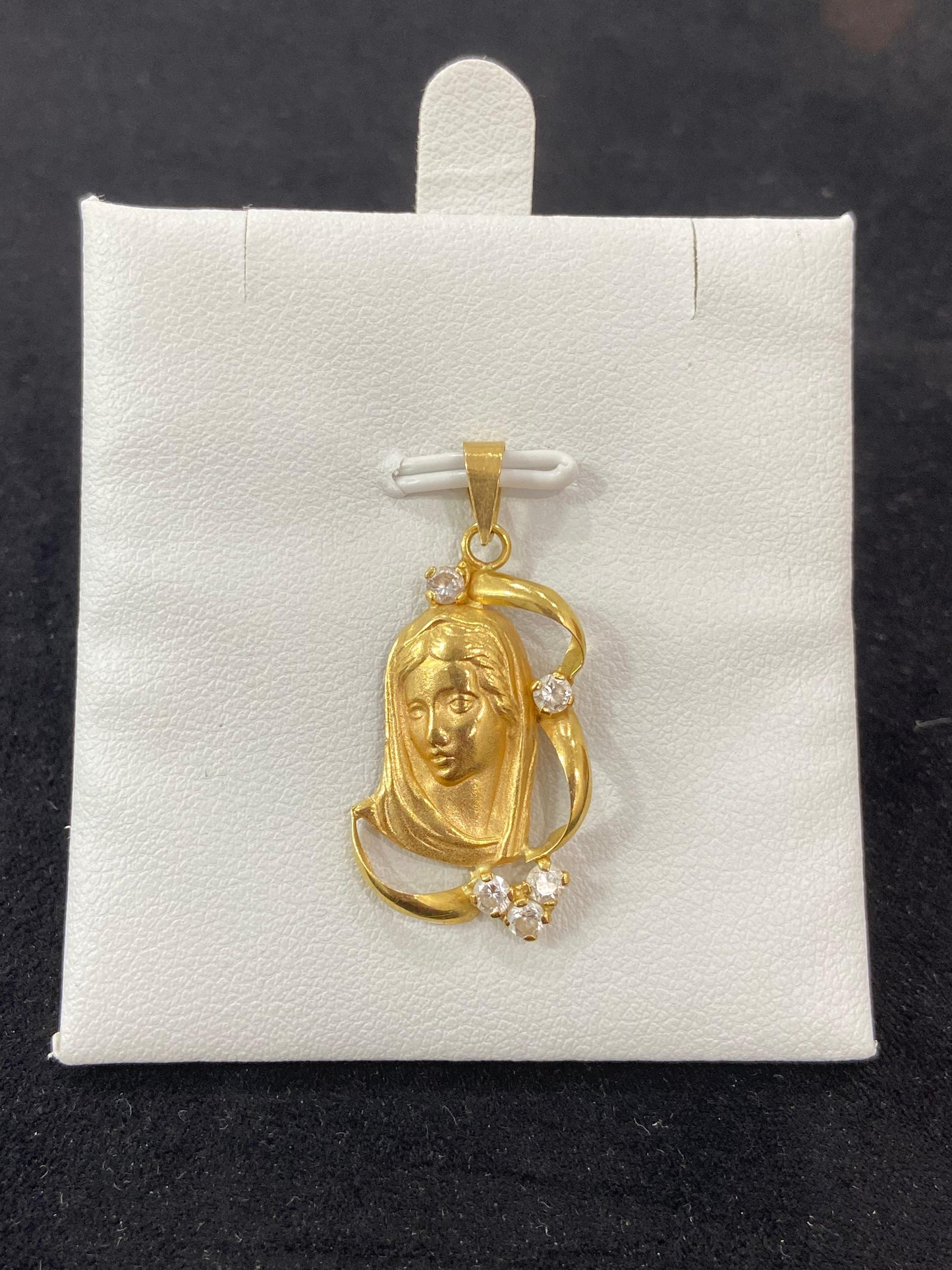 Colgante oro 18Kt de segunda mano