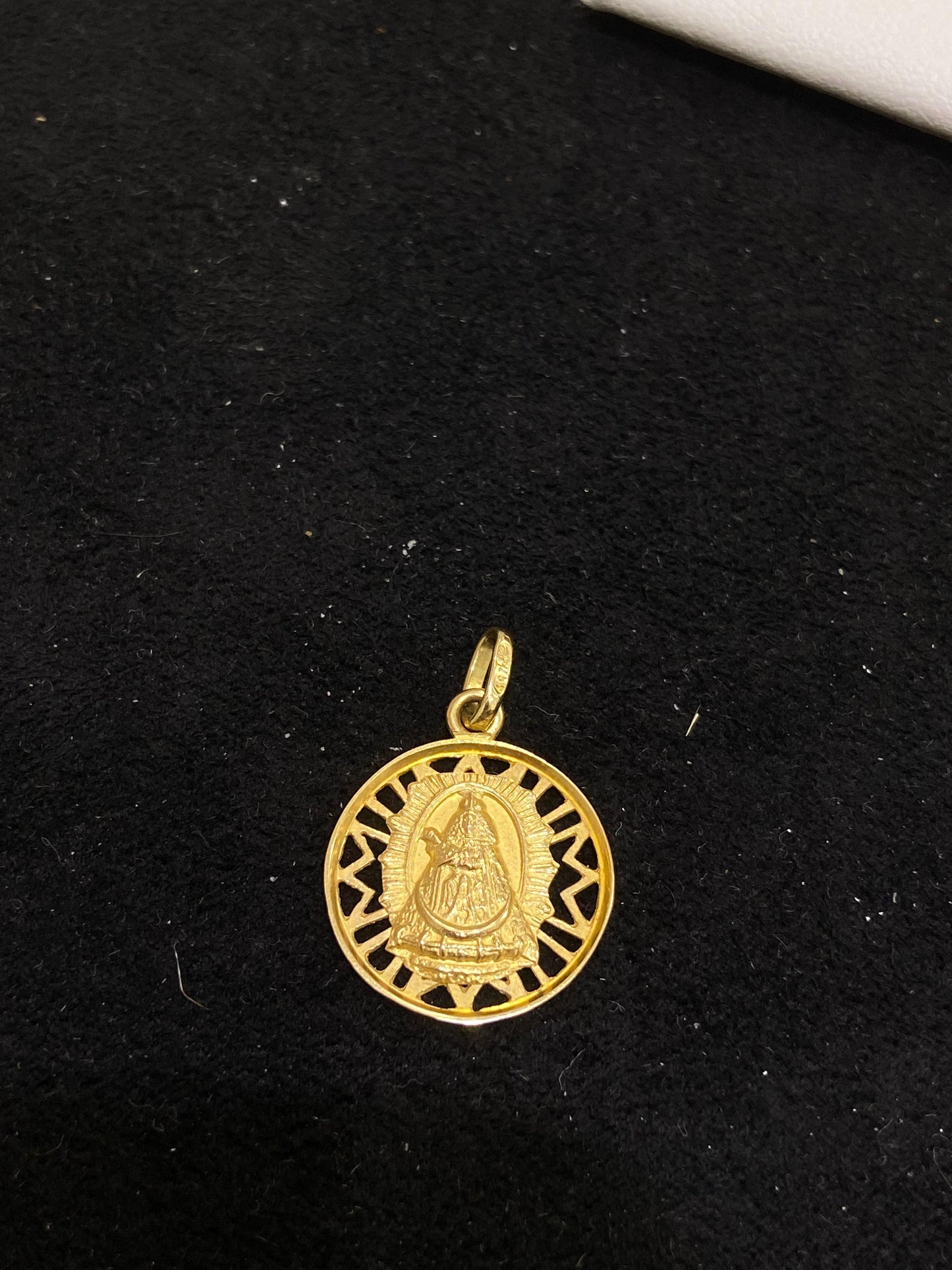 Colgante de oro 18Kt de segunda mano