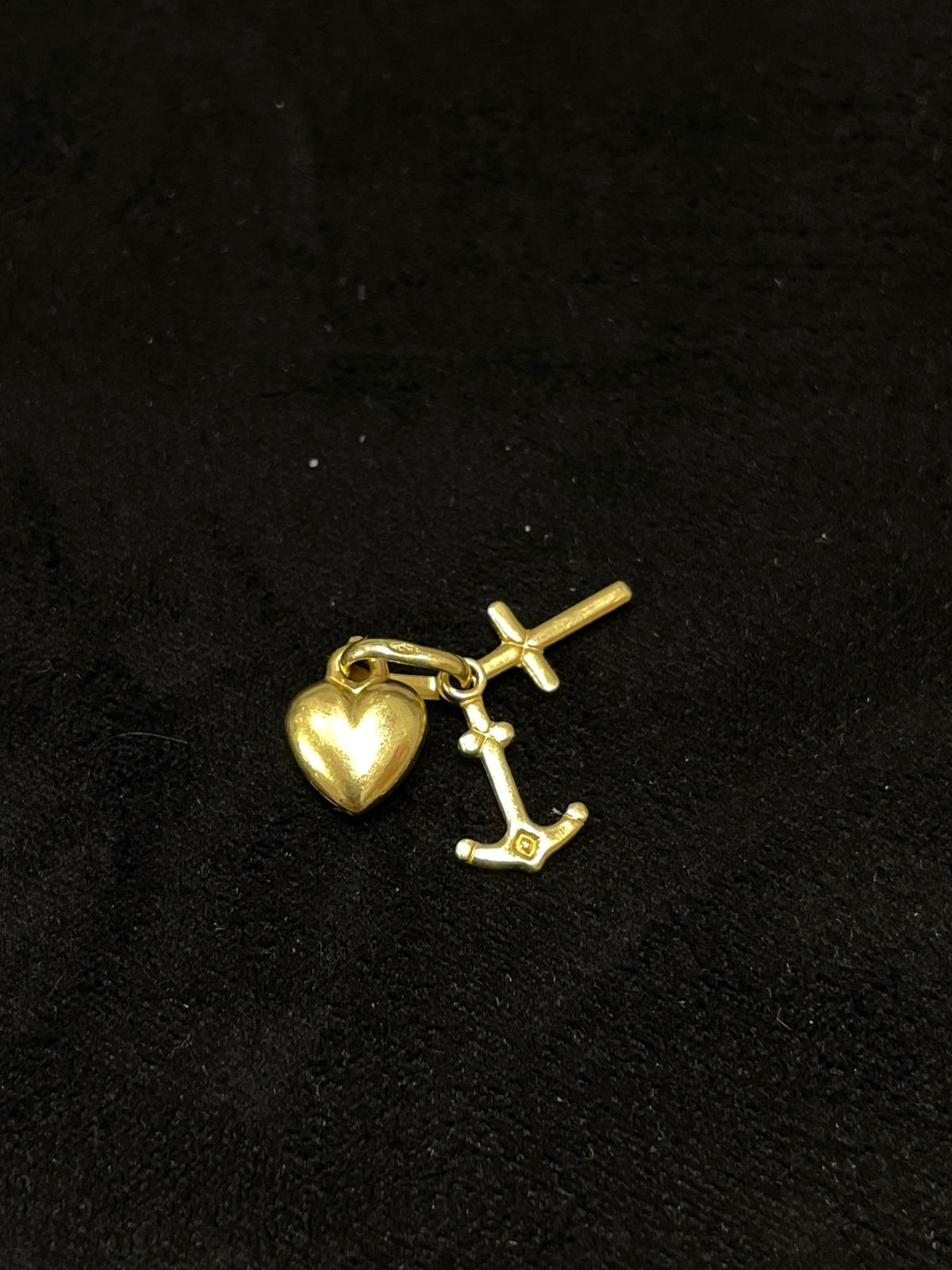 Colgante de oro 18Kt de segunda mano