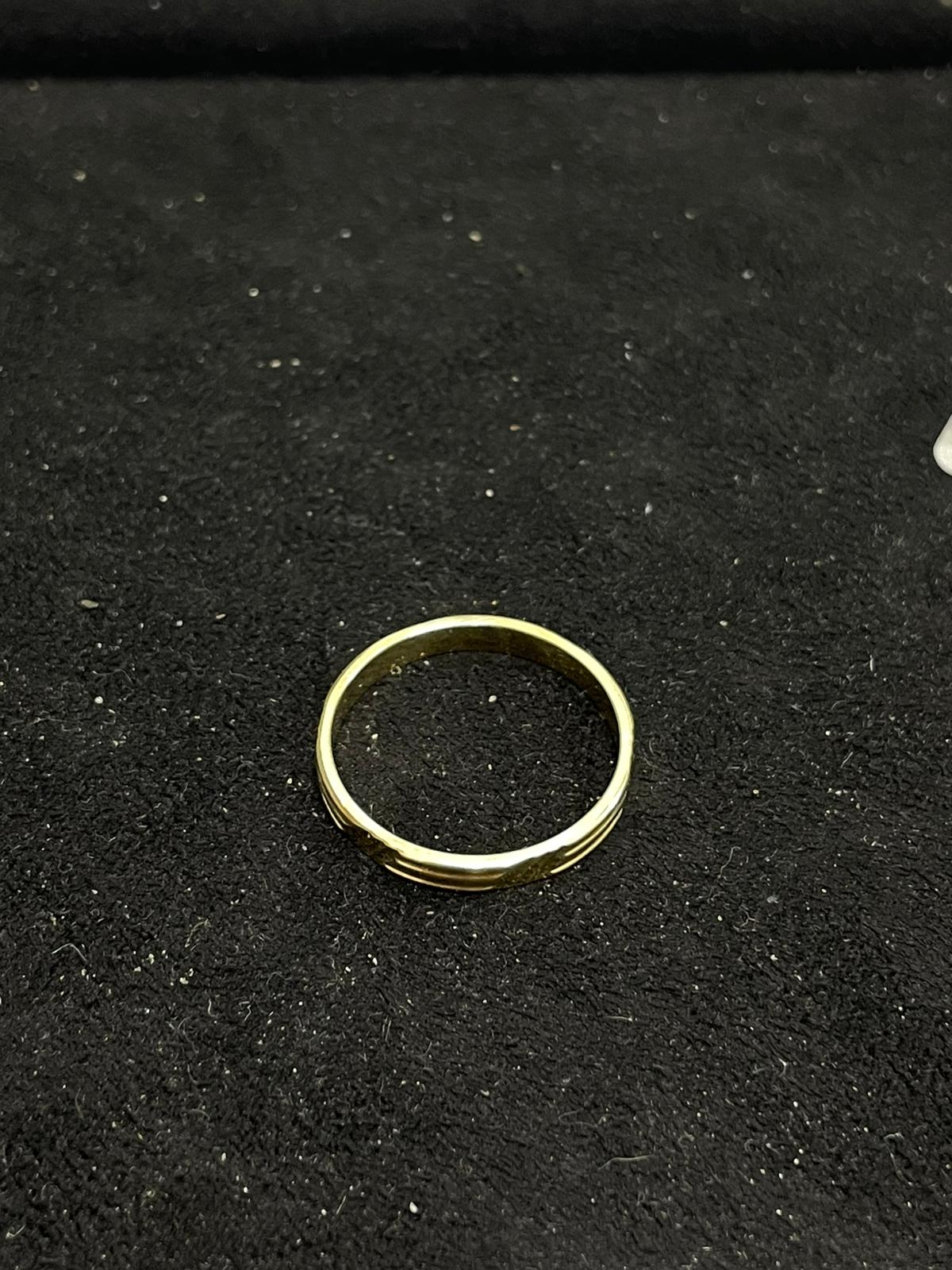Anillo de oro de 18 Kt de segunda mano
