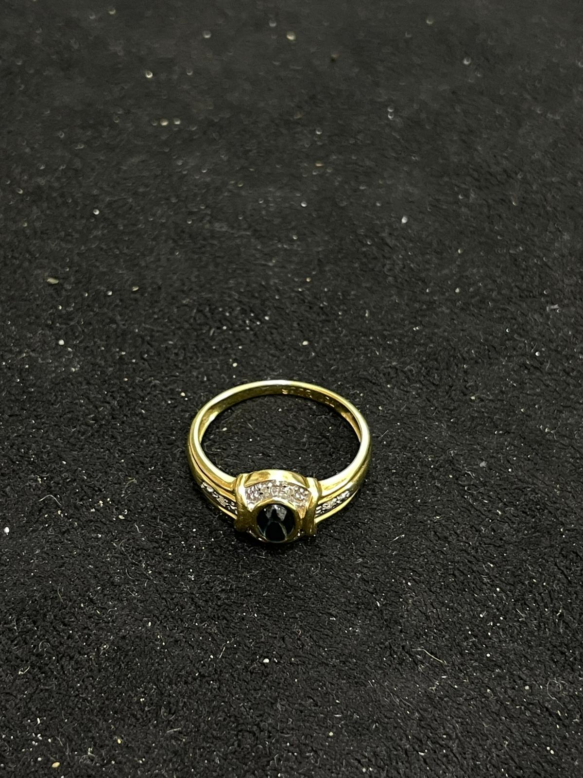 Anillo de oro de 18 Kt de segunda mano