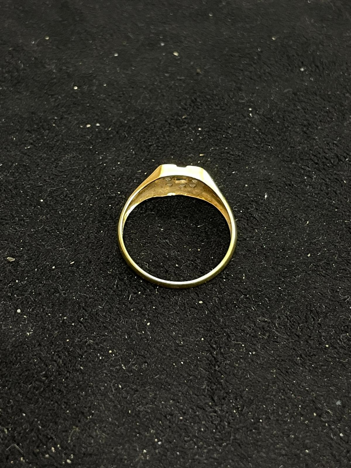 Anillo de oro de 18 Kt de segunda mano