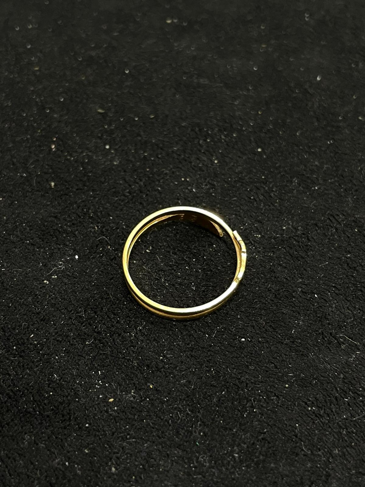 Anillo de oro de 18 Kt de segunda mano