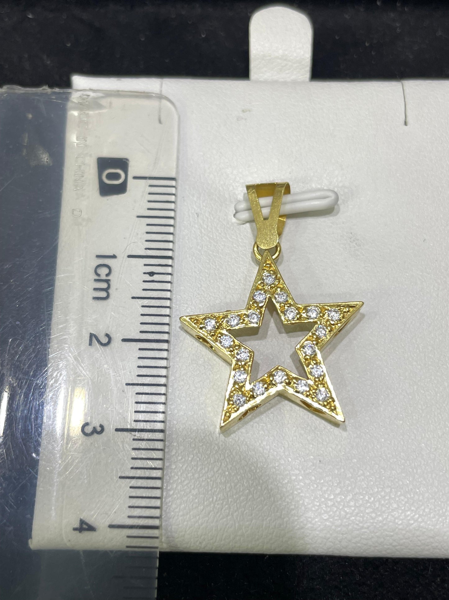 Colgante de oro 18Kt de segunda mano