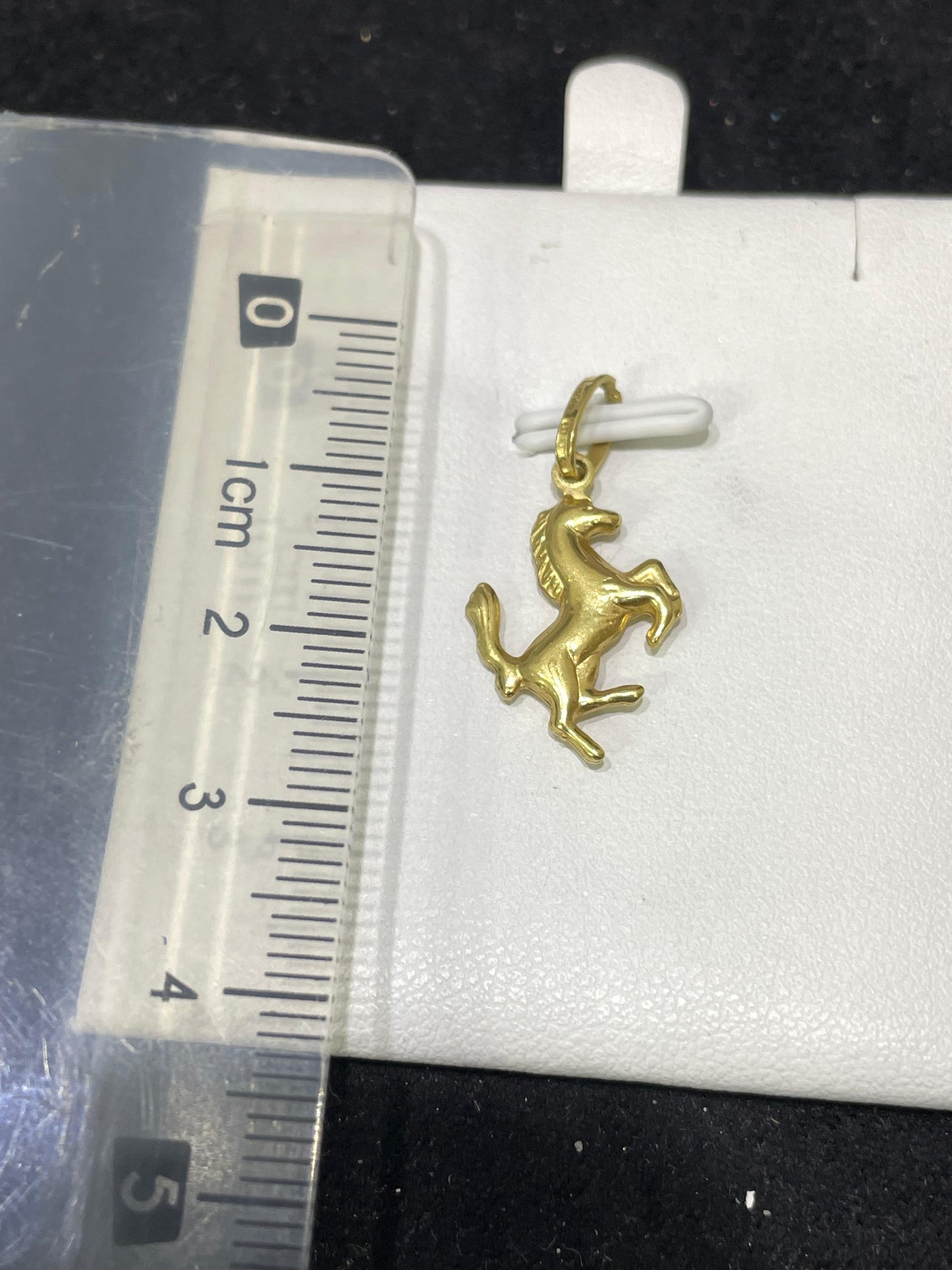 Colgante de oro 18Kt de segunda mano