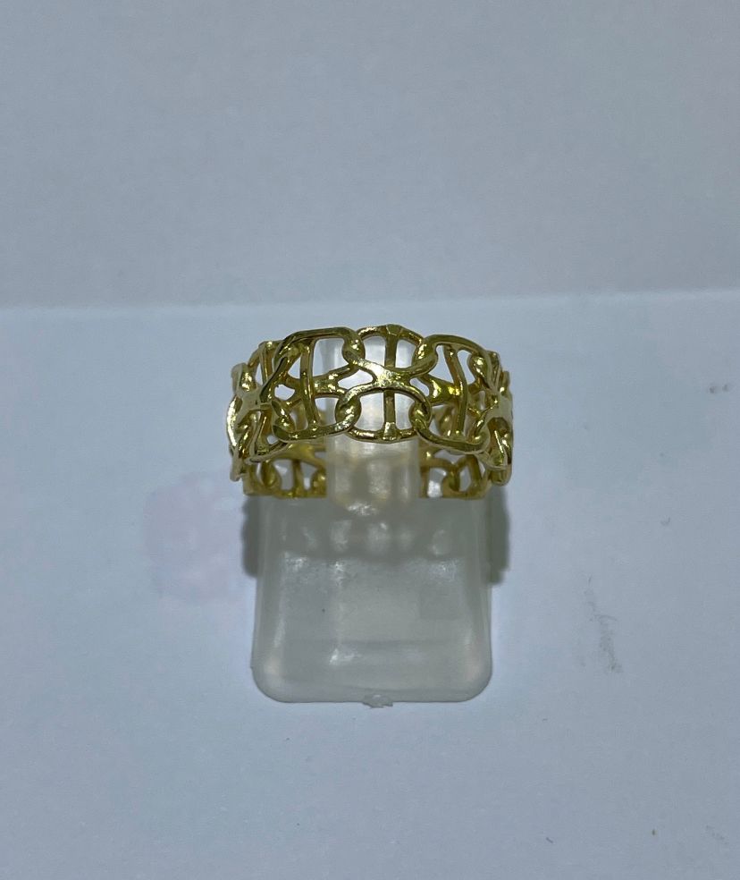 Anillo de oro de 18 kilates