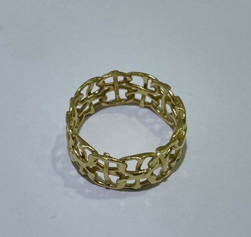 Anillo de oro de 18 kilates