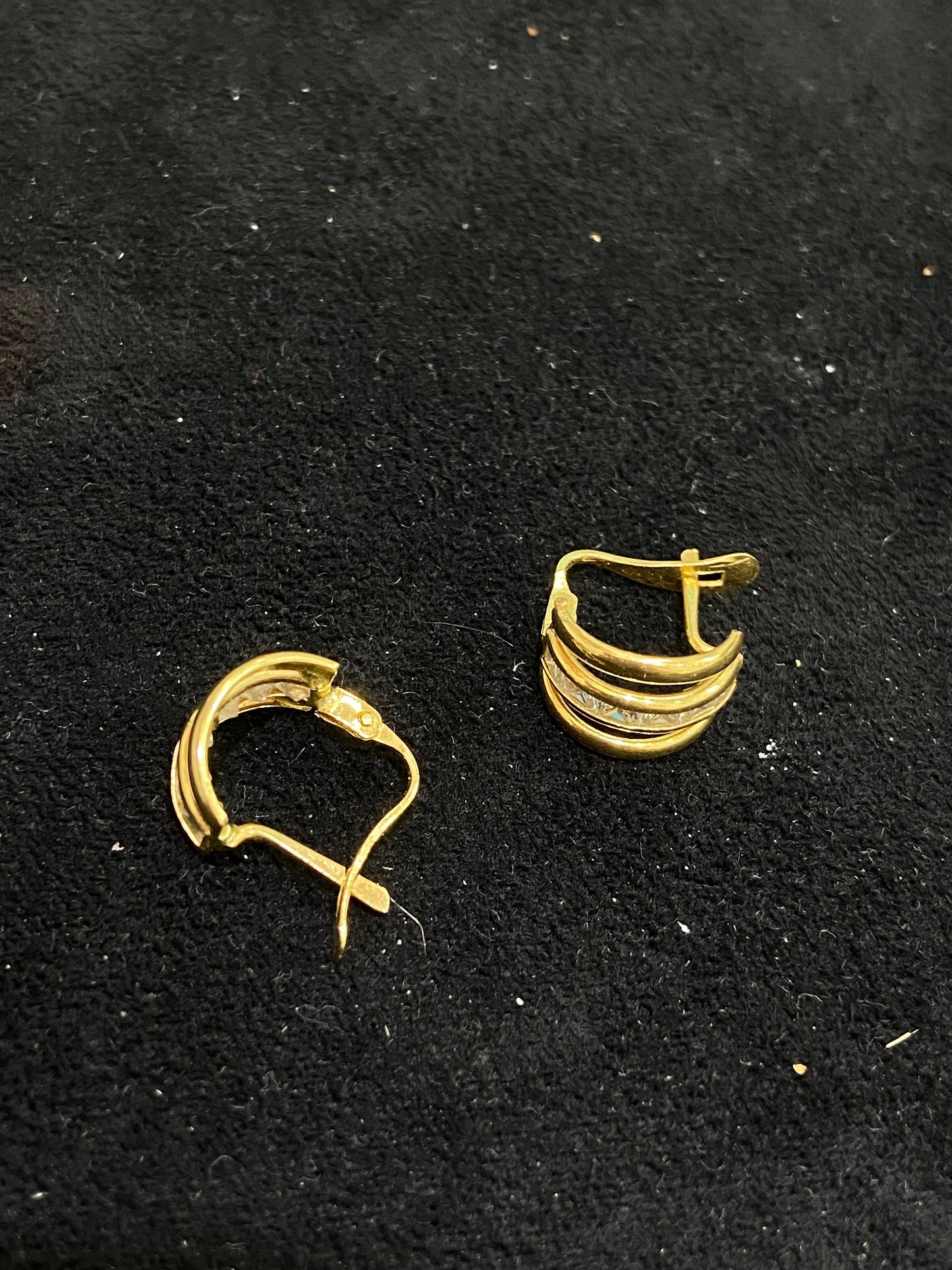 Pendientes de oro 18Kt de segunda mano