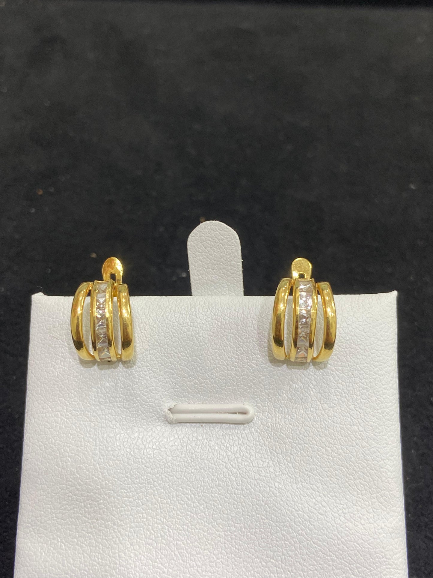 Pendientes de oro 18Kt de segunda mano