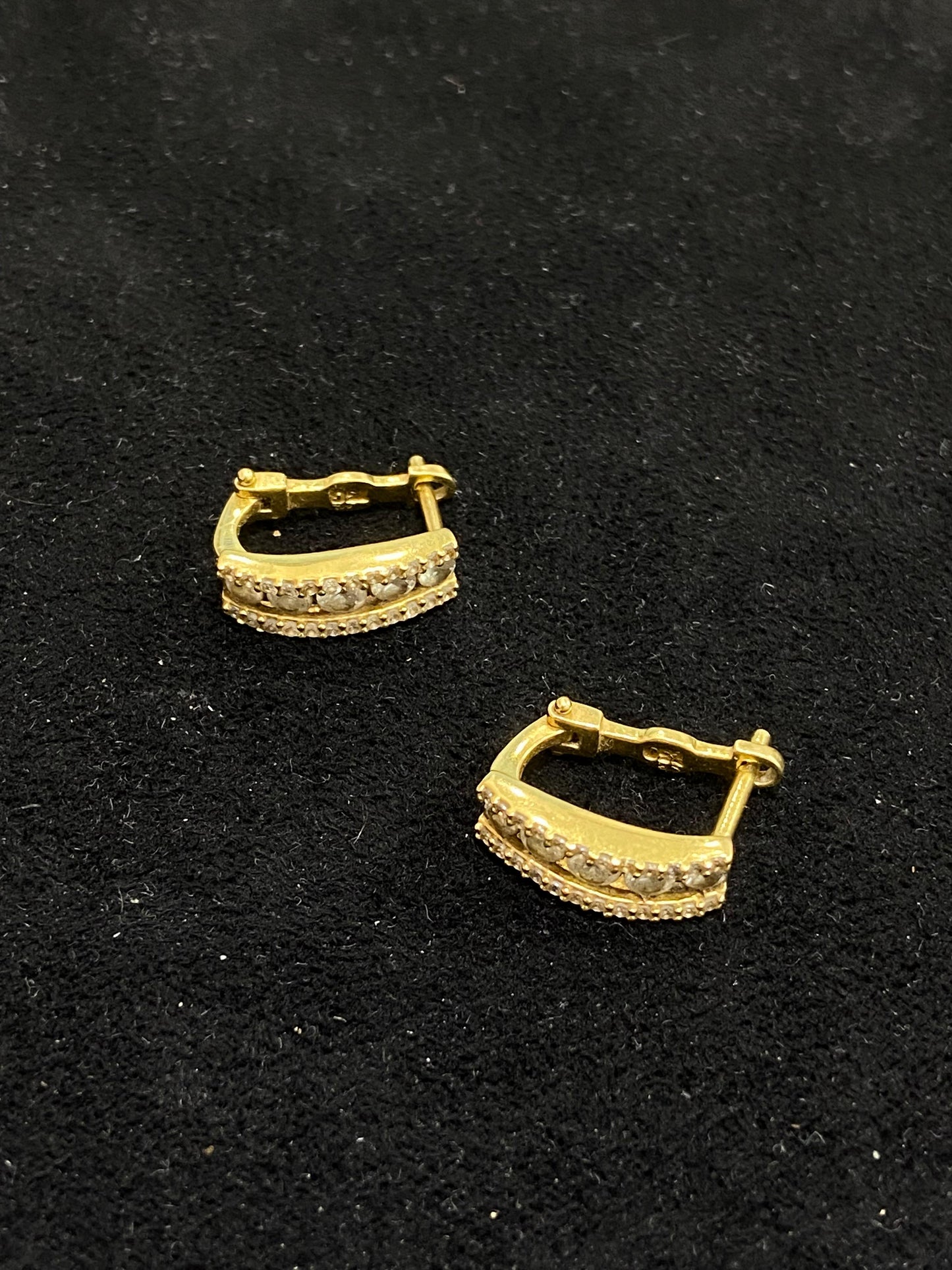 Pendientes de oro 18Kt de segunda mano