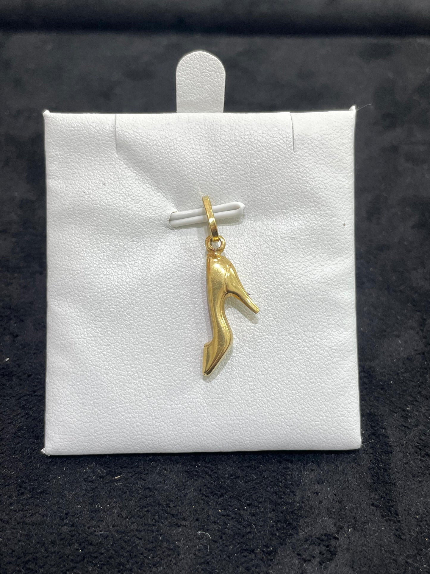 Colgante de oro 18Kt de segunda mano