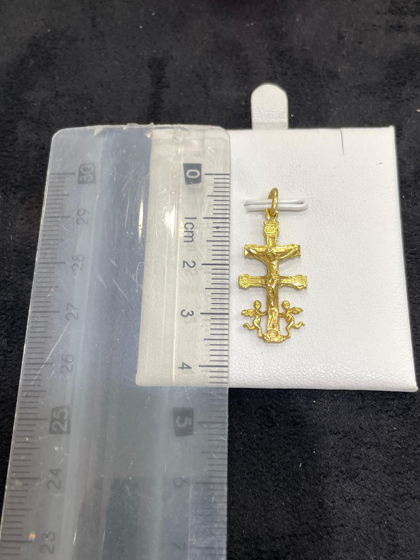 Colgante de oro 18Kt de segunda mano