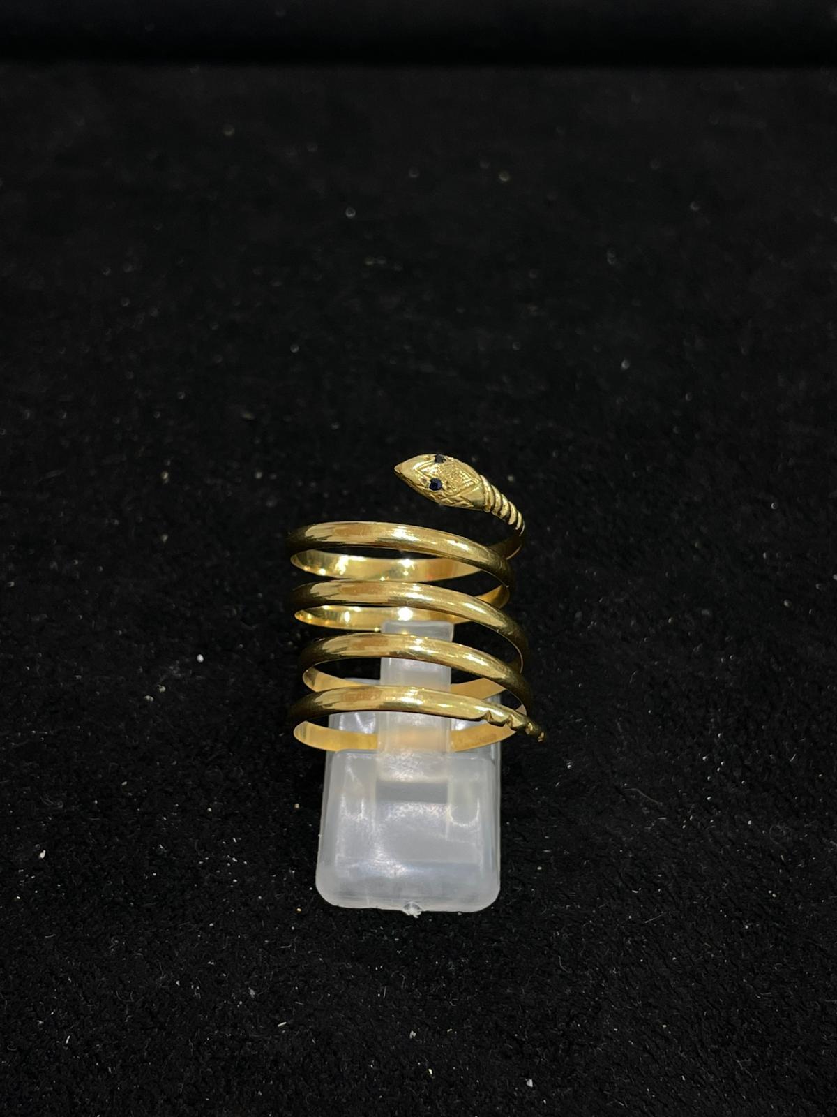 Anillo de oro de 18 Kt de segunda mano