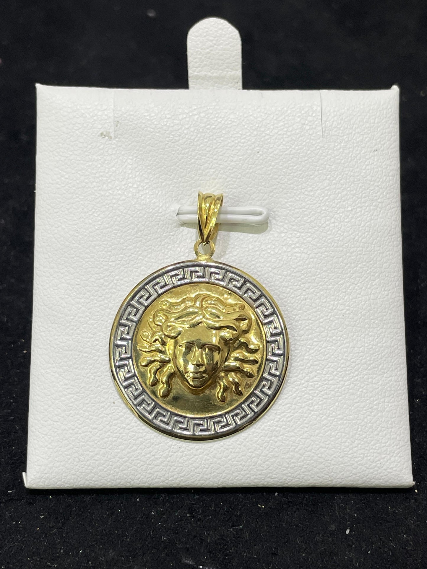 Colgante de oro 18Kt de segunda mano