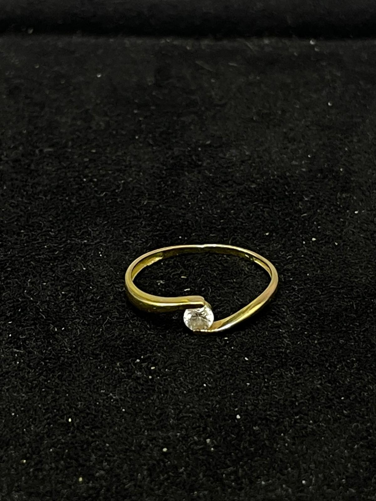 Anillo de oro de 18 Kt de segunda mano
