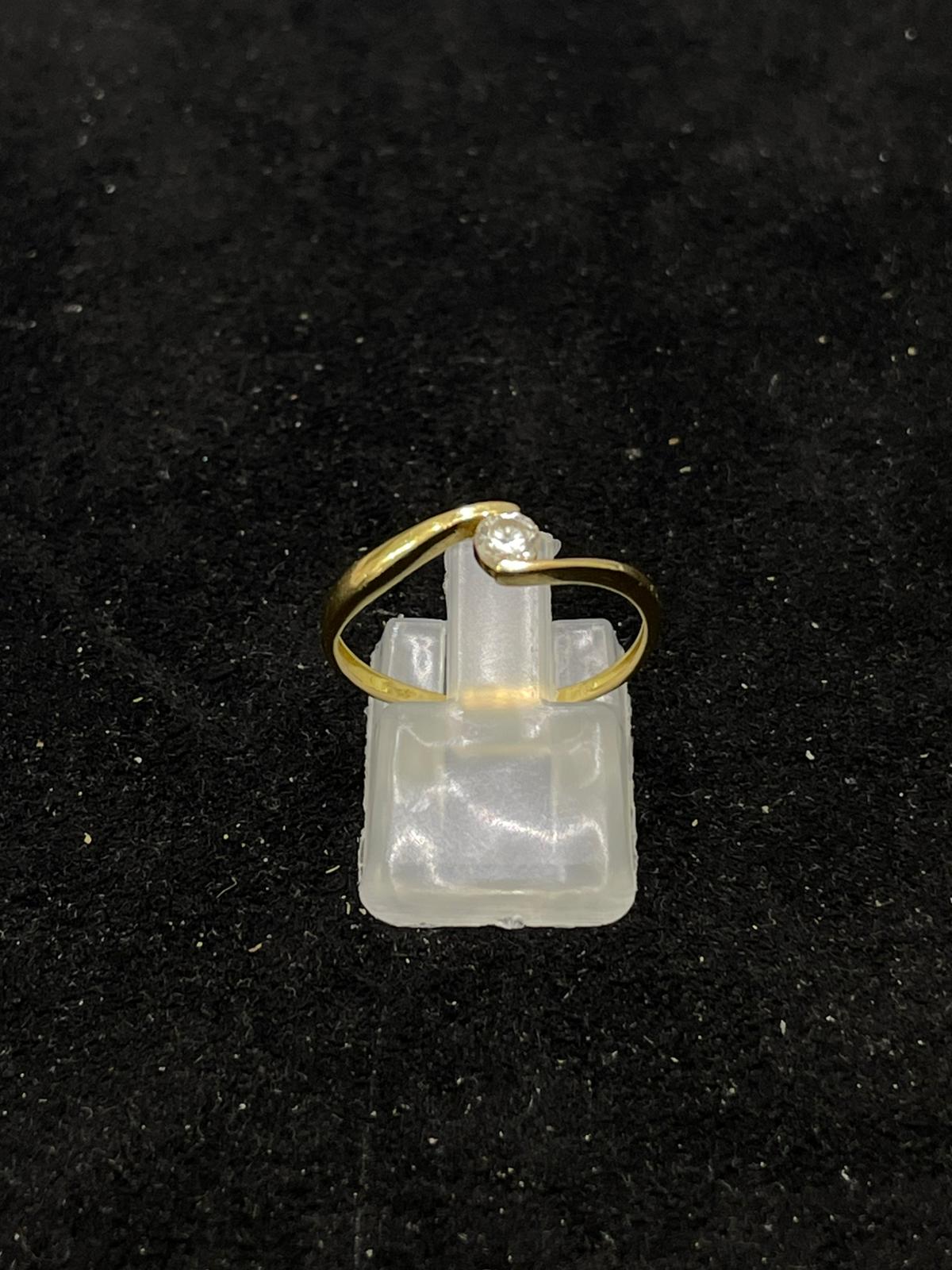 Anillo de oro de 18 Kt de segunda mano