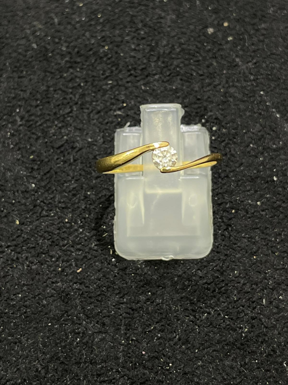 Anillo de oro de 18 Kt de segunda mano